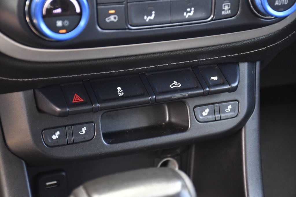 Used 2018 GMC Canyon SLT w/ Trailering Package RWD image 13