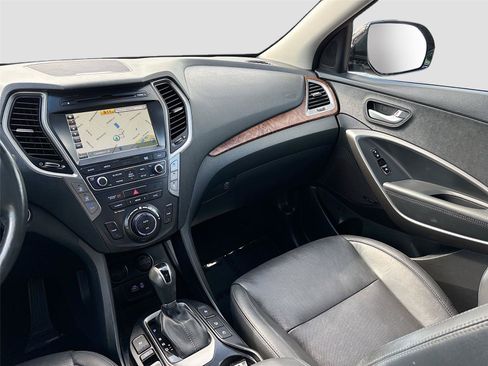 Used 2017 Hyundai Santa Fe AWD w/ SE Ultimate Tech Package 03 image 25
