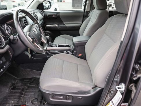 Certified 2022 Toyota Tacoma SR5 RWD image 8