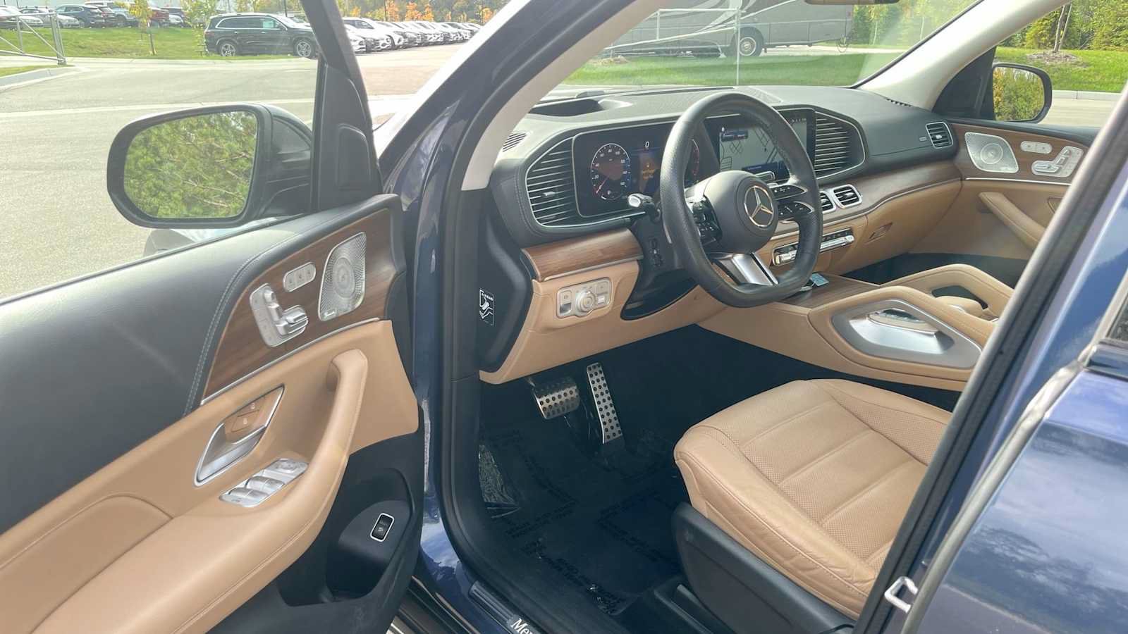 Certified 2024 Mercedes-Benz GLS 450 4MATIC image 16