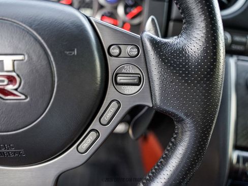 Used 2016 Nissan GT-R Premium AWD/4WD image 51