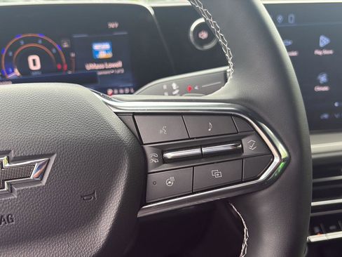 Used 2026 Chevrolet Traverse LT w/ Midnight/Sport Edition FWD image 22