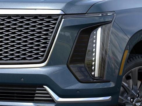 New 2026 Cadillac Escalade ESV Luxury w/ LPO, Radiant Package AWD/4WD image 10