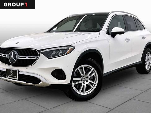 Used 2023 Mercedes-Benz GLC 300 4MATIC image 1
