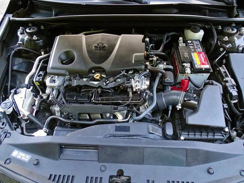 Used 2022 Toyota Camry SE FWD image 15