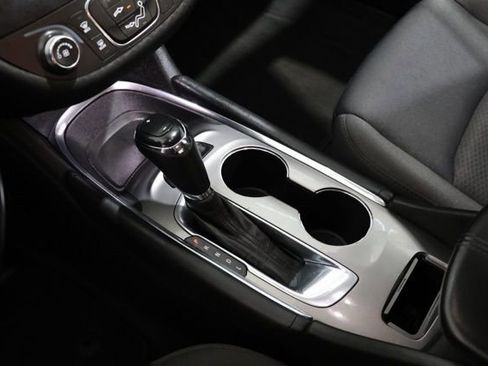 Used 2016 Chevrolet Malibu LT image 28