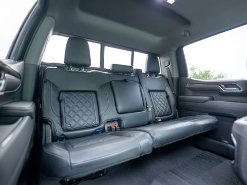 Used 2022 GMC Sierra 1500 Elevation w/ Preferred Package AWD/4WD image 16