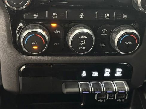 Used 2022 RAM 1500 Laramie AWD/4WD image 32