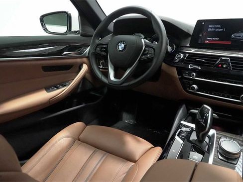 Used 2020 BMW 530i w/ Convenience Package image 13
