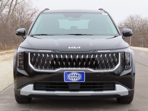 New 2026 Kia Carnival EX FWD image 15