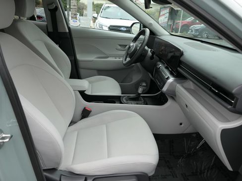 Used 2024 Hyundai Kona SEL FWD image 27