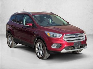 Used 2018 Ford Escape Titanium video 3