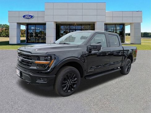 Certified 2025 Ford F150 XLT w/ Equipment Group 302A MID AWD/4WD image 4