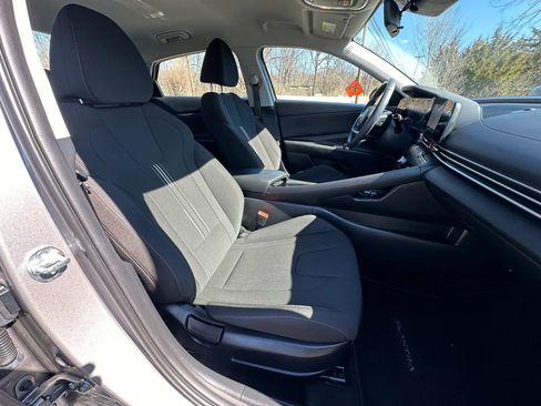 Used 2023 Hyundai Elantra SEL w/ Convenience Package image 15