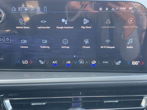 New 2026 Chevrolet Traverse LT w/ Driver Confidence Package FWD image 9