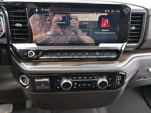 Used 2025 GMC Sierra 1500 Elevation image 21