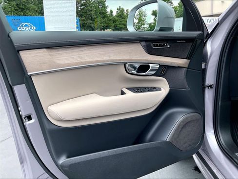 New 2026 Volvo XC90 T8 Plus w/ Protection Package AWD/4WD image 24