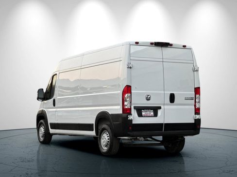 Used 2025 RAM ProMaster 2500 w/ Convenience Group image 6