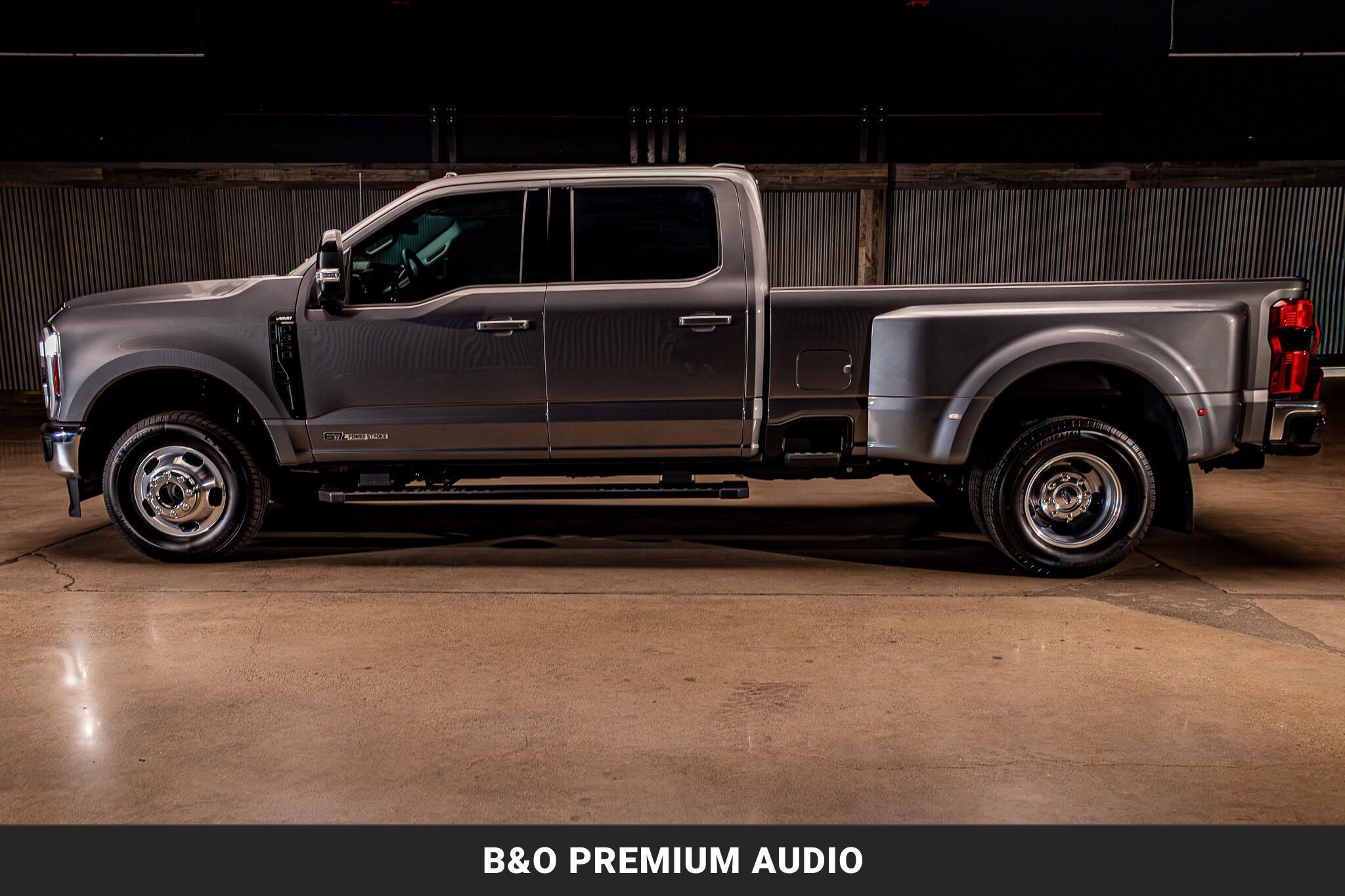 Used 2025 Ford F350 Lariat AWD/4WD image 5