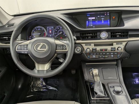Used 2016 Lexus ES 350 image 24