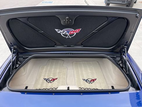 Used 2004 Chevrolet Corvette Convertible w/ Preferred Equipment Group image 16