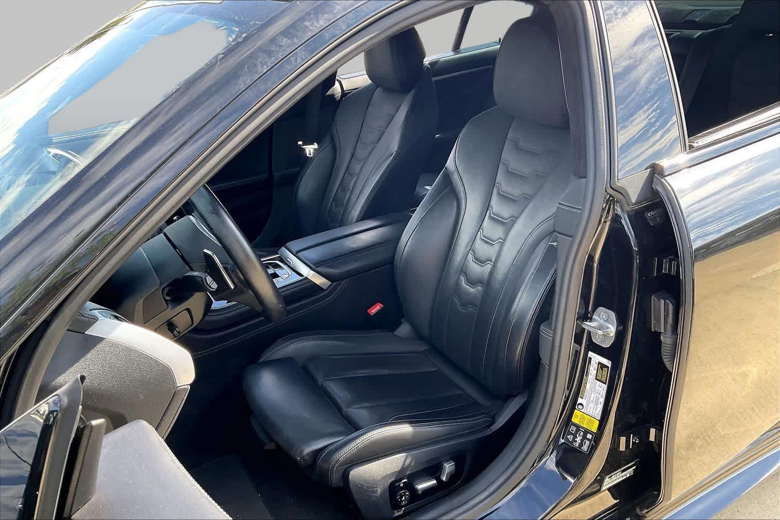 Used 2022 BMW M850i Gran Coupe xDrive AWD/4WD image 8