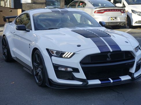 Used 2020 Ford Mustang Shelby GT500 w/ Carbon Fiber Track Pack image 5