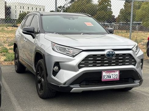 Used 2020 Toyota RAV4 XSE w/ XSE Grade Weather Package AWD/4WD image 2