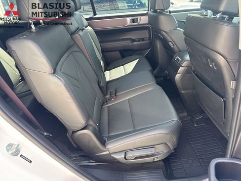Used 2025 Hyundai Santa Fe SEL FWD image 47