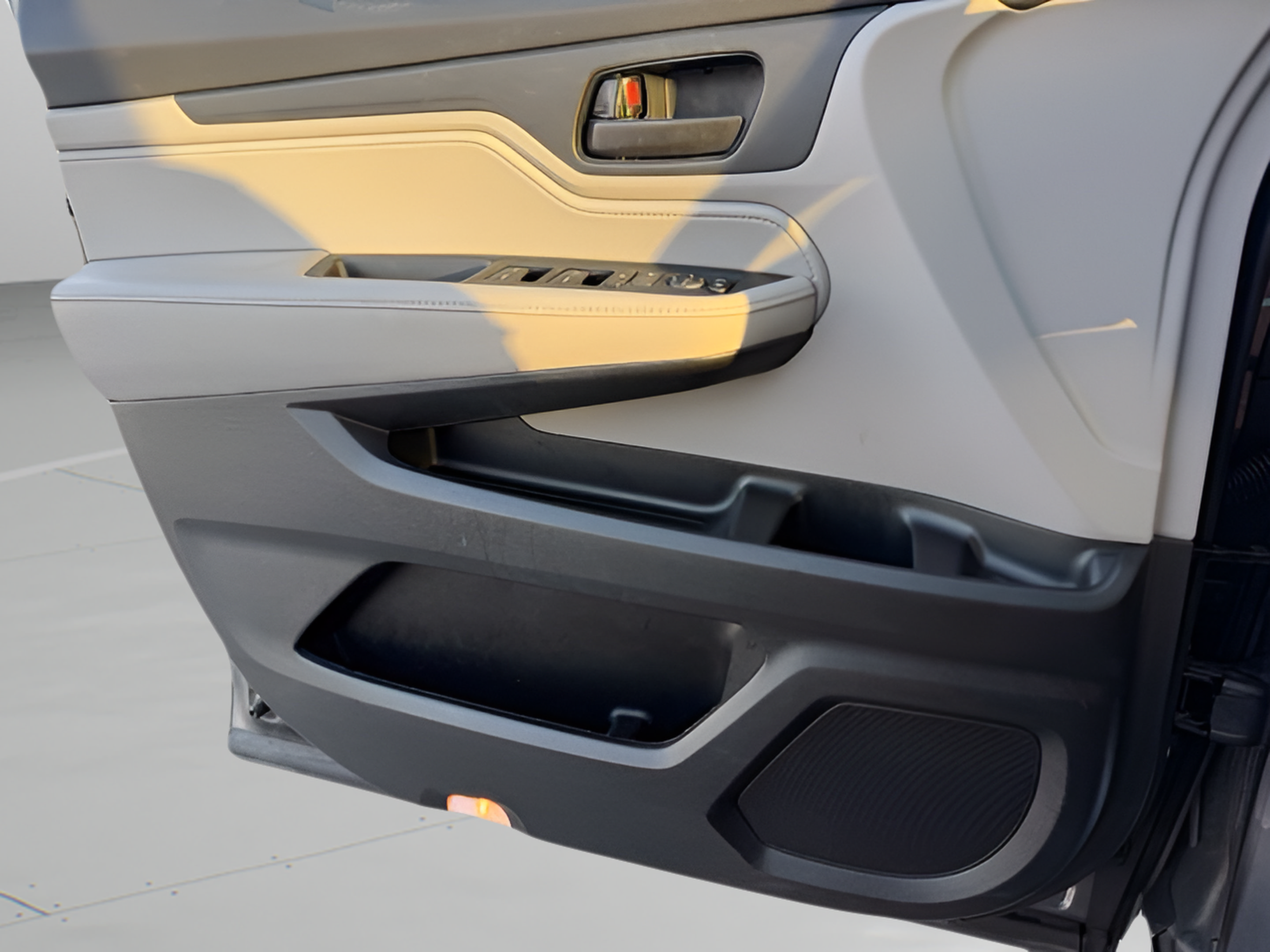 Certified 2024 Honda Odyssey EX image 23