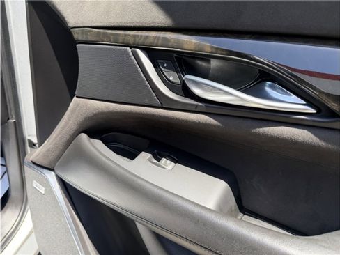 Used 2019 Cadillac Escalade Platinum AWD/4WD image 36