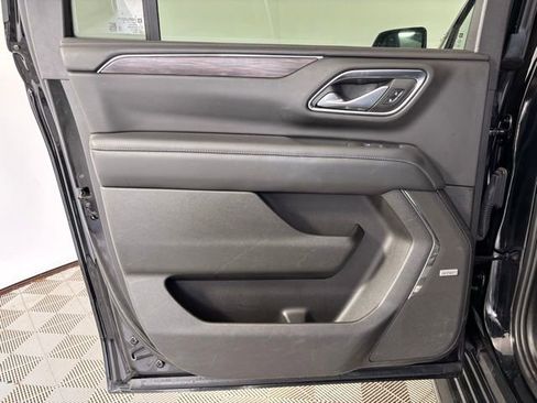 Used 2023 Chevrolet Suburban LT w/ LT Signature Plus Package image 22