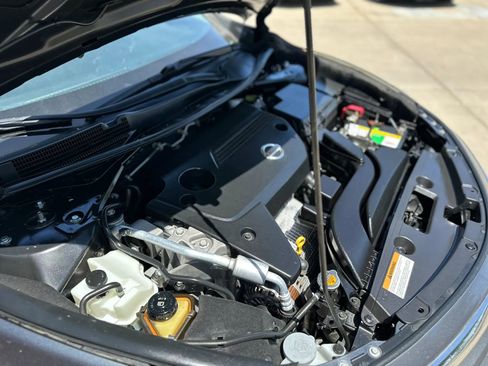 Used 2013 Nissan Altima 2.5 SV FWD image 9