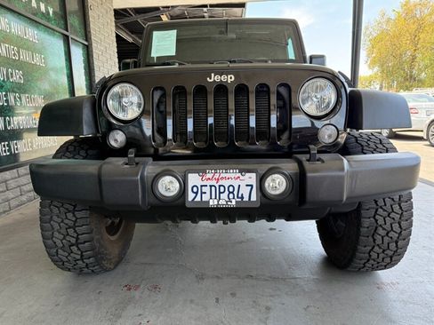Used 2016 Jeep Wrangler Unlimited Sport AWD/4WD image 12