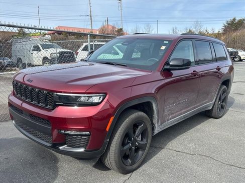 New 2025 Jeep Grand Cherokee L Limited w/ Black Appearance Package image 2