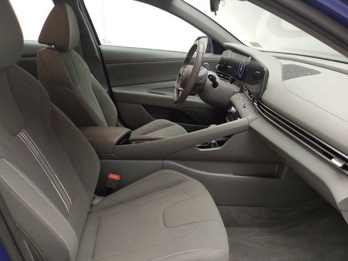 Used 2023 Hyundai Elantra SEL w/ Convenience Package FWD image 21