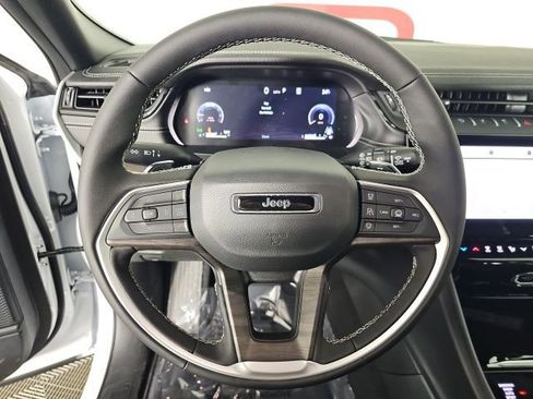 New 2026 Jeep Grand Cherokee L 4WD image 16