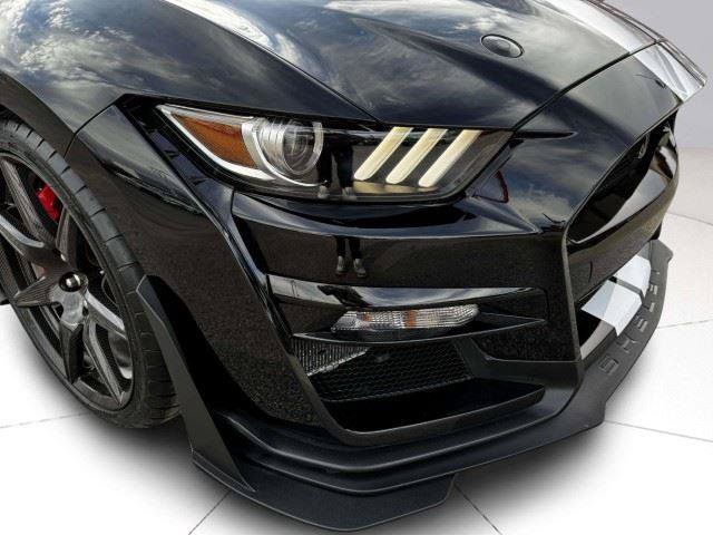Used 2021 Ford Mustang Shelby GT500 w/ Carbon Fiber Track Pack RWD image 13