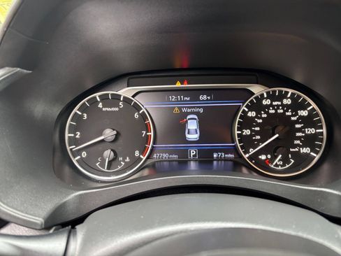 Used 2025 Nissan Altima 2.5 SV FWD image 35