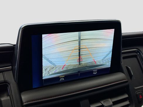 Used 2024 Chevrolet Suburban RST image 9