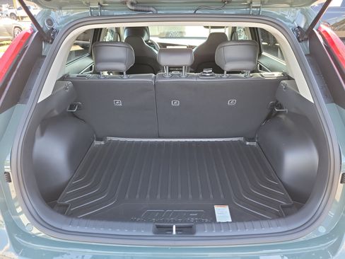 Certified 2025 Kia Niro EX FWD image 14