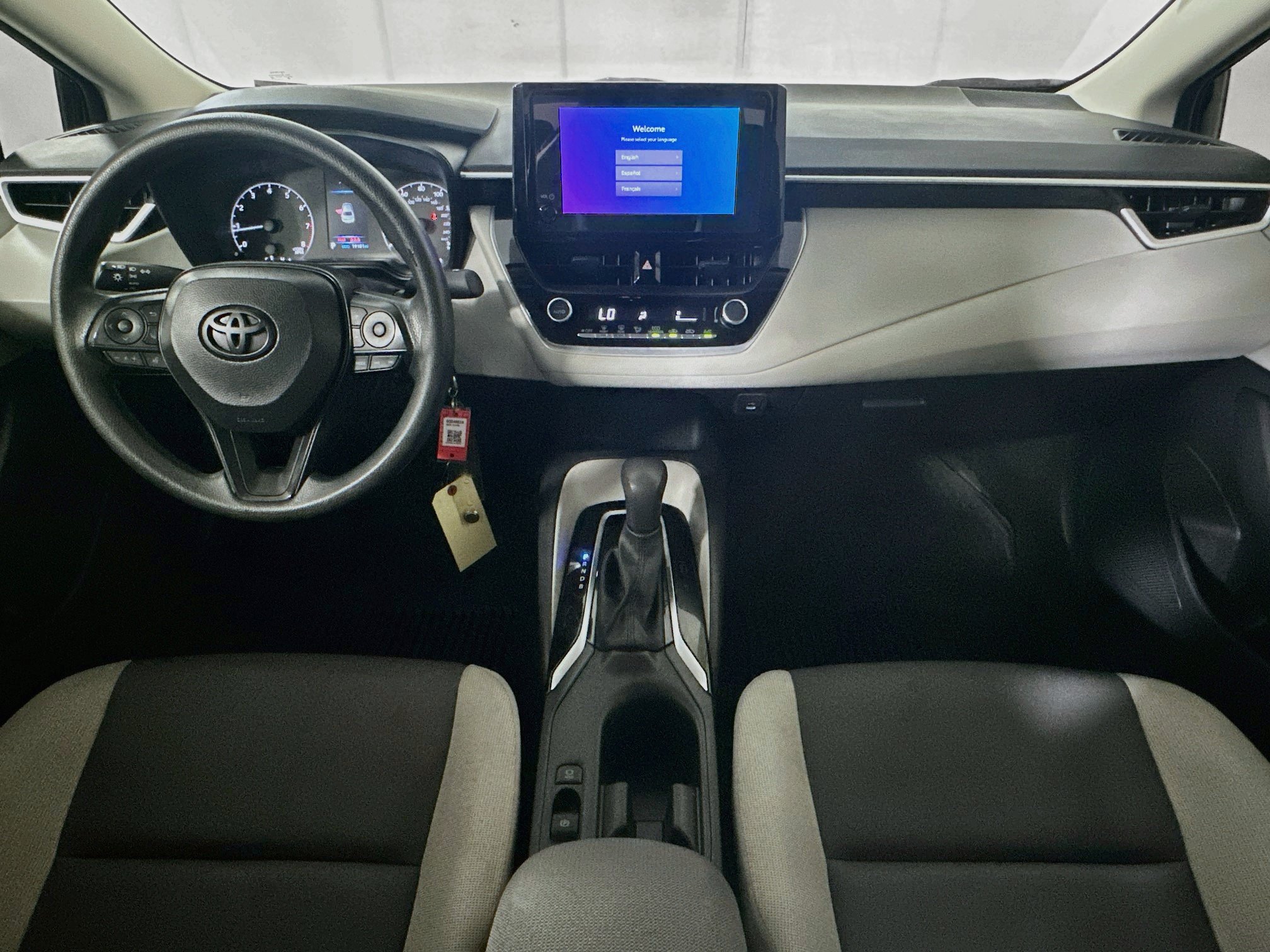 Used 2025 Toyota Corolla LE FWD image 26