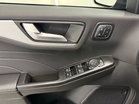 New 2026 Ford Escape Platinum w/ Class II Trailer Tow Package image 15