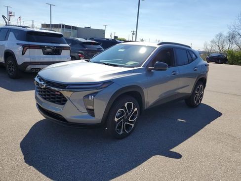 New 2026 Chevrolet Trax RS image 2