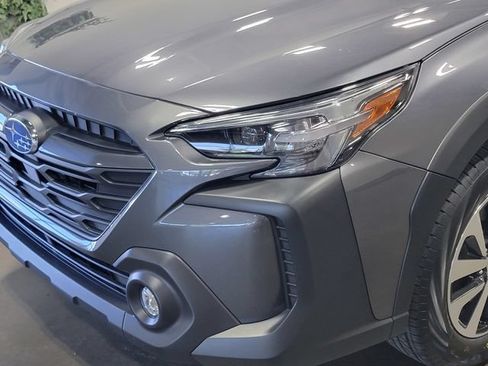 Certified 2025 Subaru Outback Premium AWD/4WD image 9