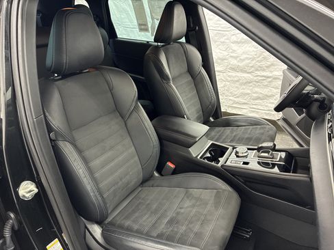 Used 2023 Mitsubishi Outlander SE Black Edition AWD/4WD image 13