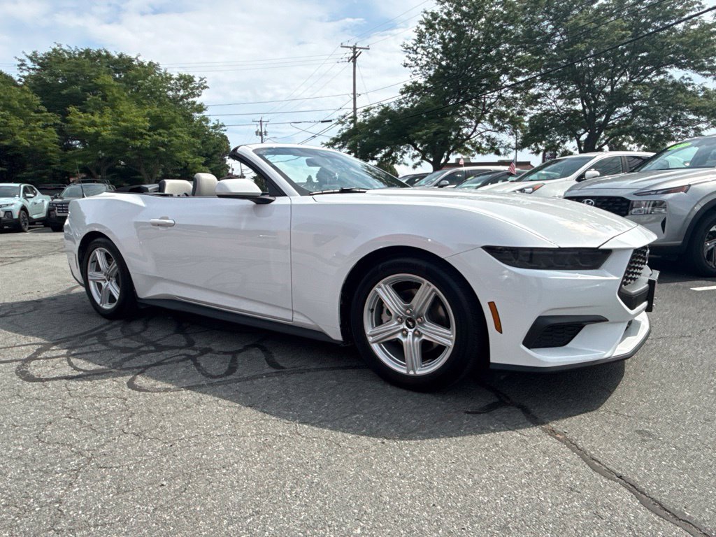 Used 2026 Ford Mustang Premium RWD image 16