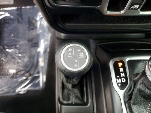 Used 2024 Jeep Wrangler Unlimited Sahara AWD/4WD image 24