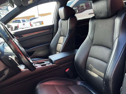 Used 2018 Honda Accord Sport image 10