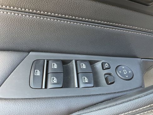 Used 2023 BMW 530i w/ Premium Package RWD image 17